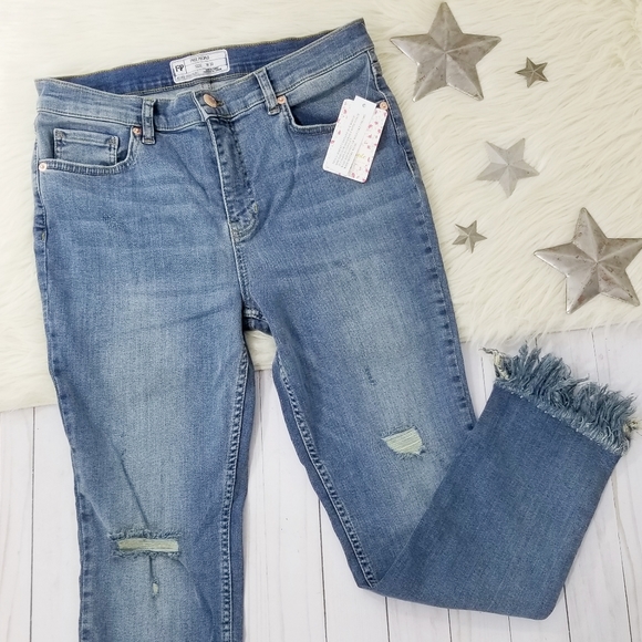 Free People Great Heights cropped jeans fray hems - Picture 4 of 8